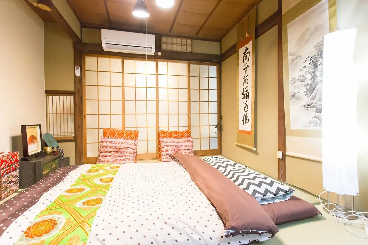 City Center 200 Years Old Traditional House Next To 2 Train Lines Kyōto Ferienhaus
