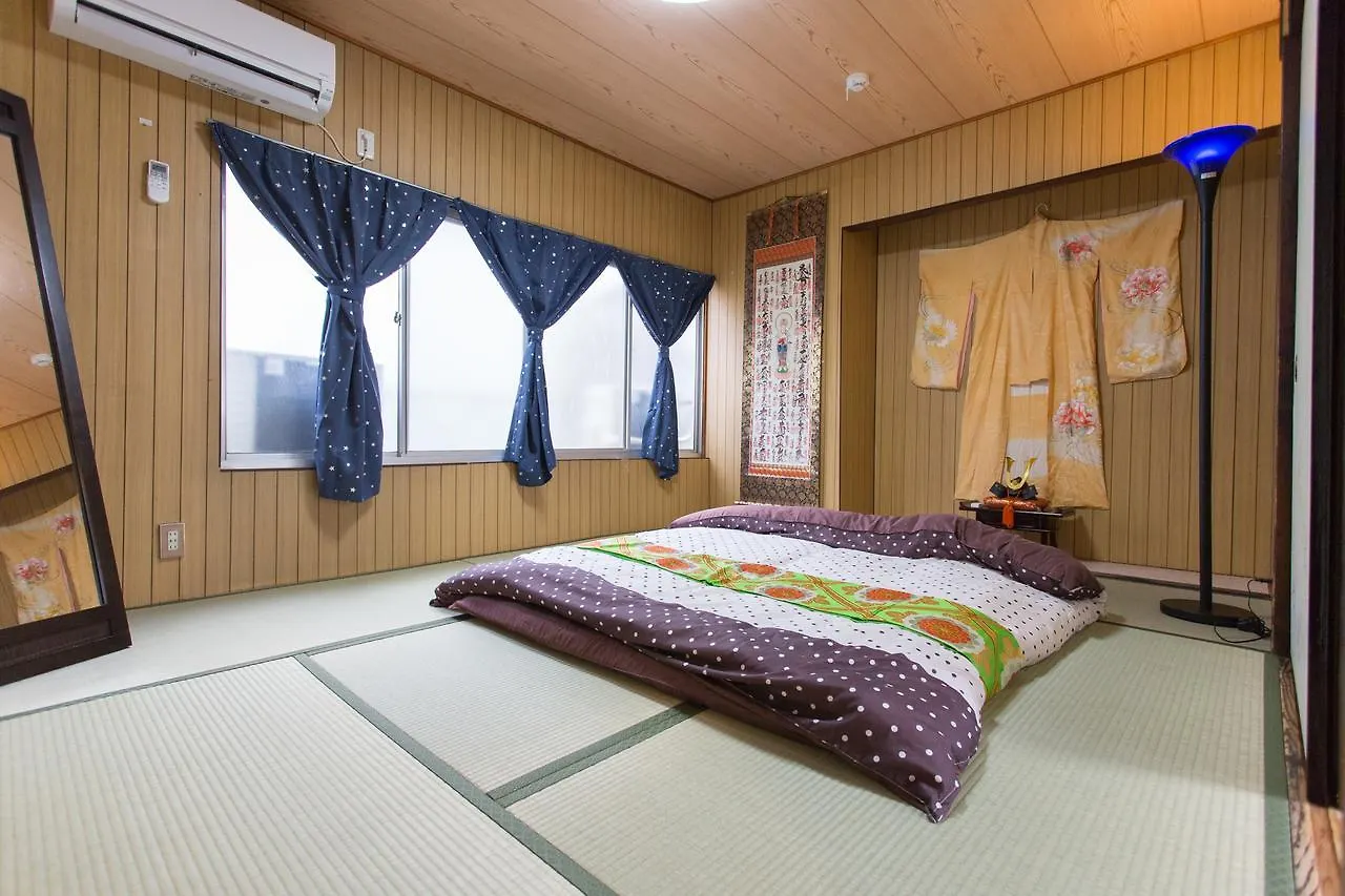 City Center 200 Years Old Traditional House Next To 2 Train Lines Kyōto Japan