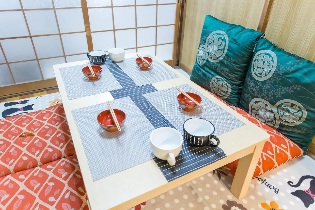Ferienhaus City Center 200 Years Old Traditional House Next To 2 Train Lines Kyōto Japan