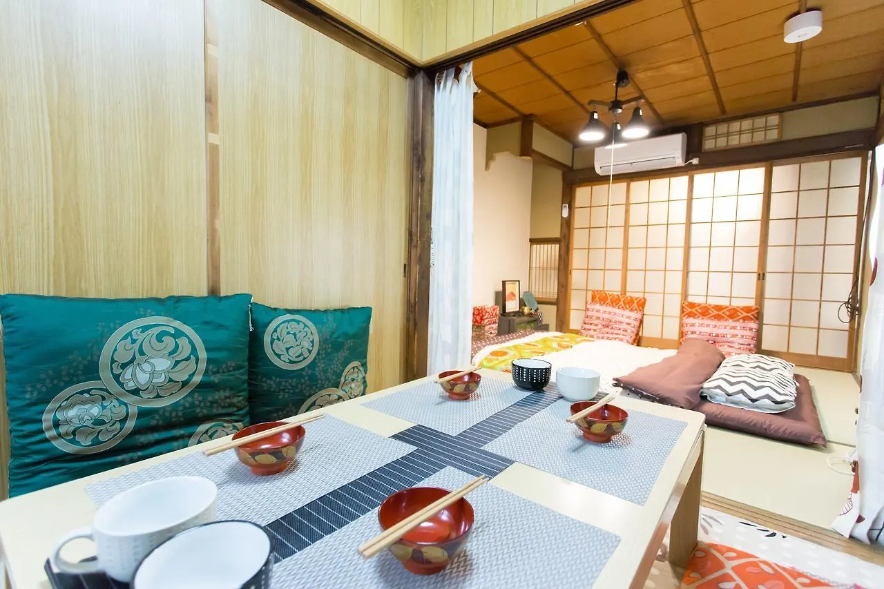 City Center 200 Years Old Traditional House Next To 2 Train Lines Kyōto Ferienhaus